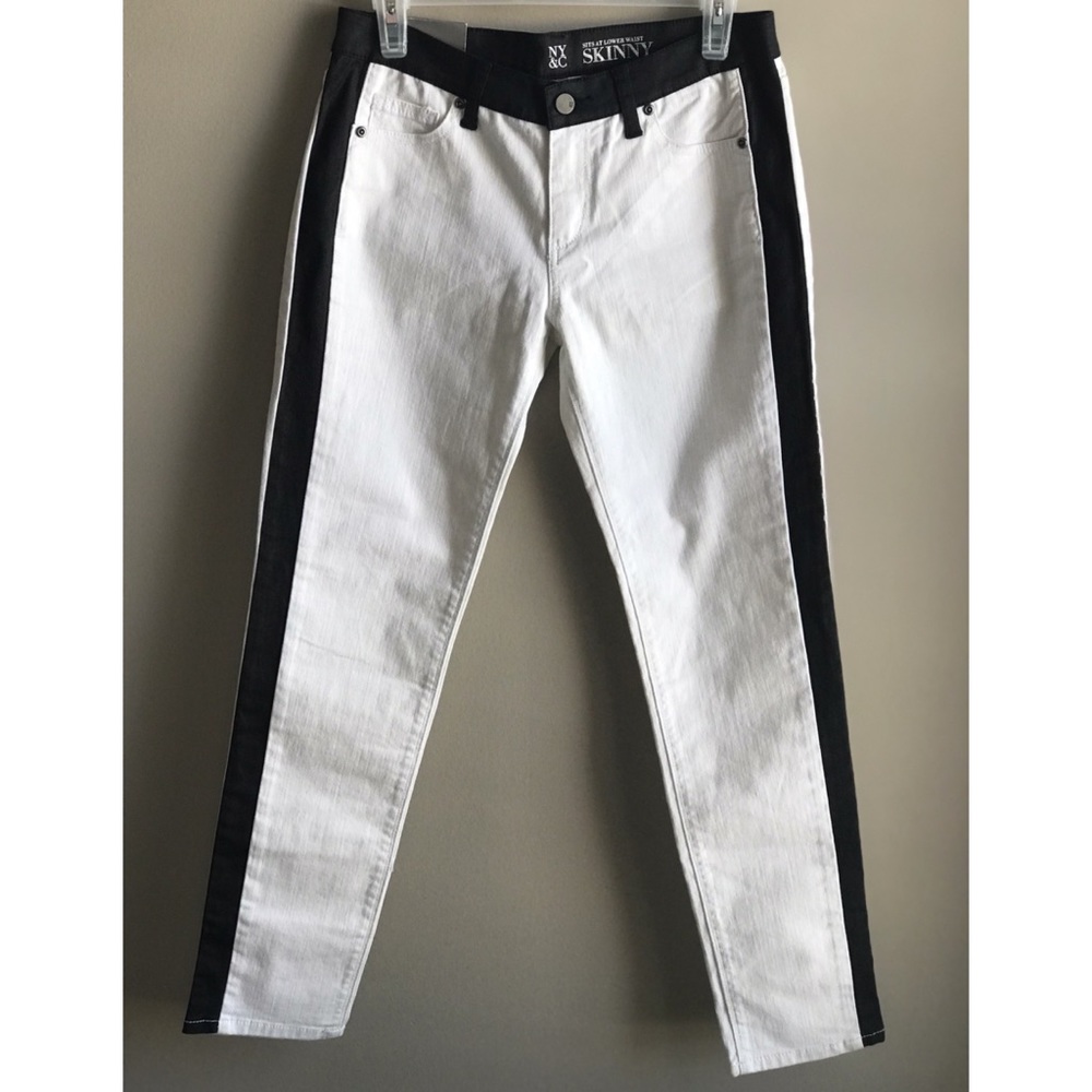 NY&C JEANS WHITE W/ BLACK STRIPE SKINNY Sz 2. NWT